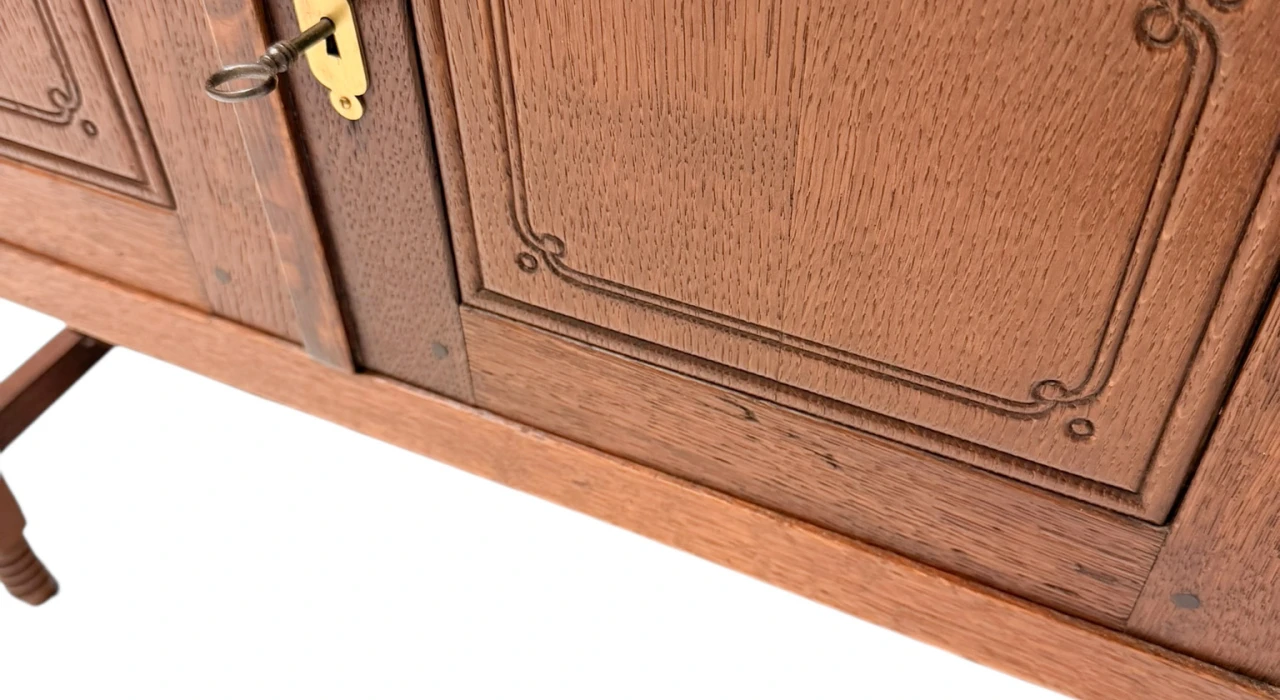 Arts & Crafts Cupboard by Jac. van den Bosch for 't Binnenhuis, 1900s